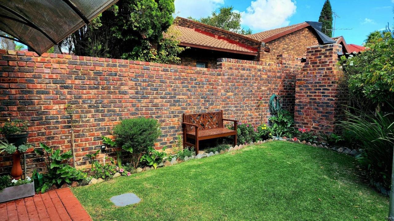 Lavender Villa No Loadshedding Kempton Park Bagian luar foto